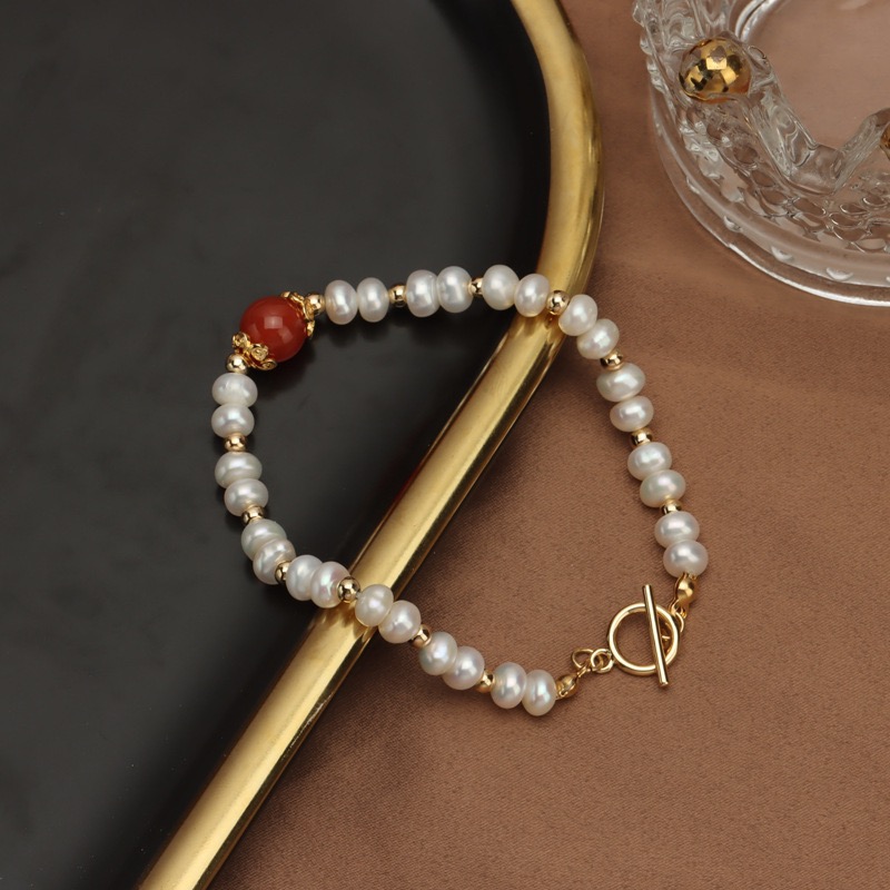 Elegant Pearl Bracelet