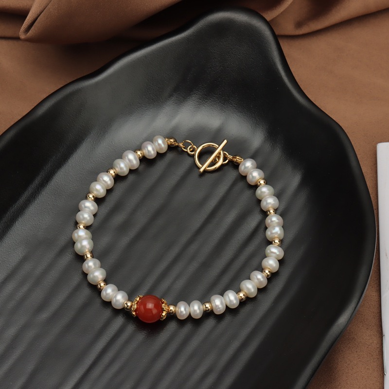 Elegant Pearl Bracelet