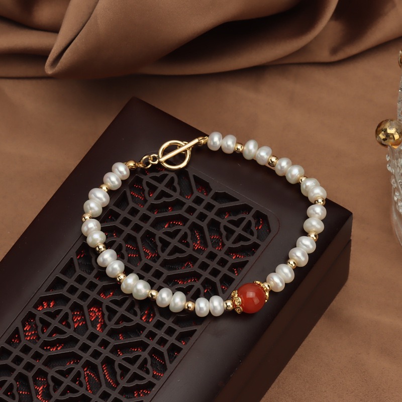 Elegant Pearl Bracelet