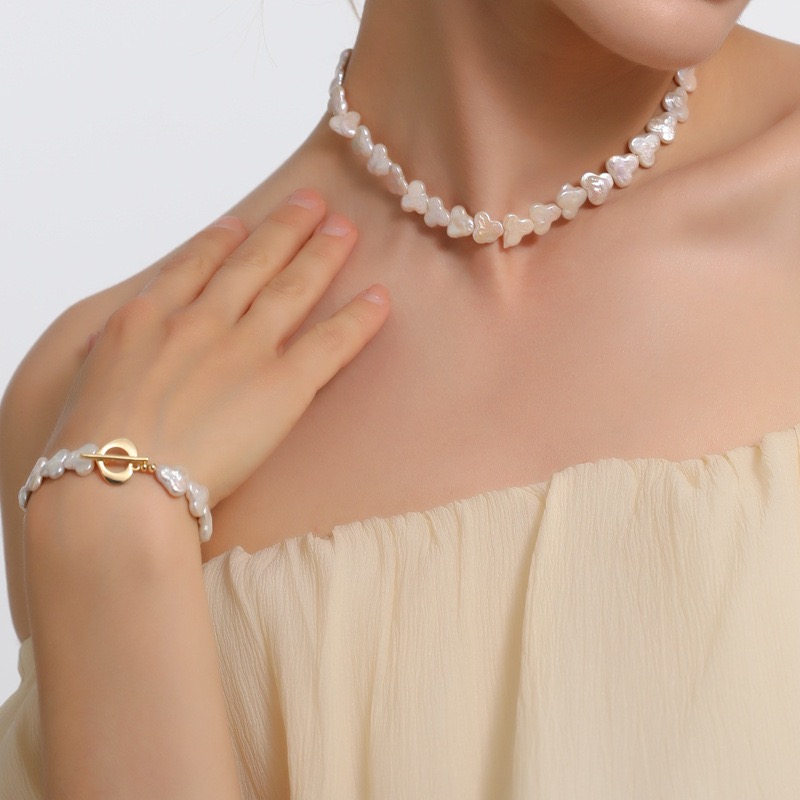 Pearl Necklace and Bracelet Set