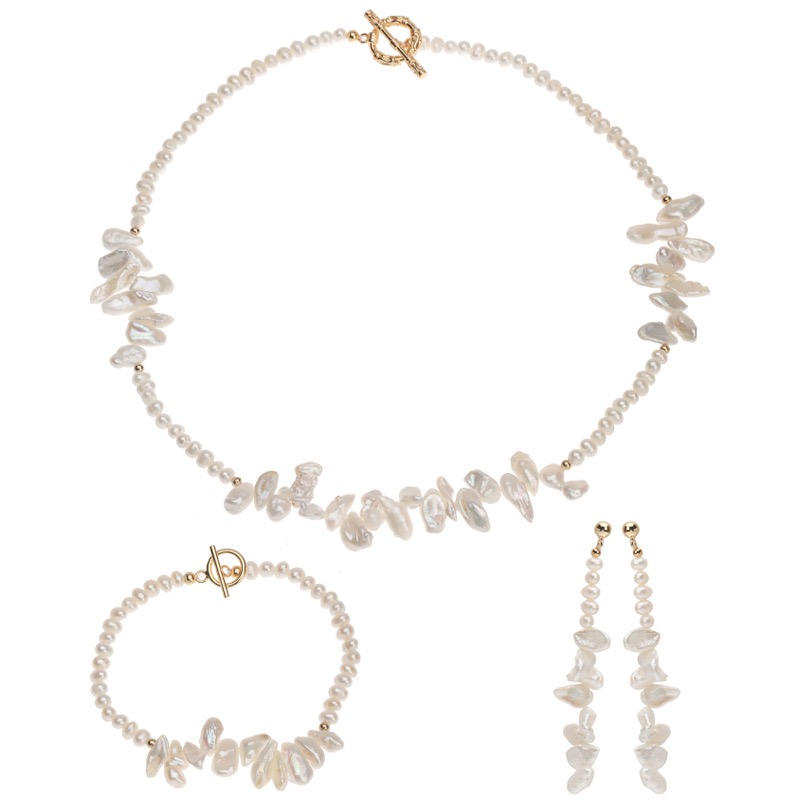 Elegant Pearl Jewelry Set