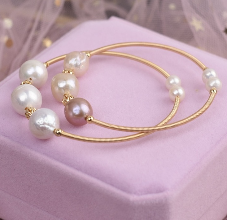 Elegant Pearl Bracelet