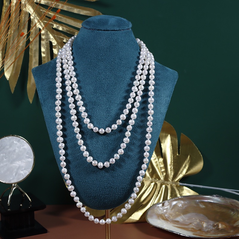 Elegant Pearl Necklace