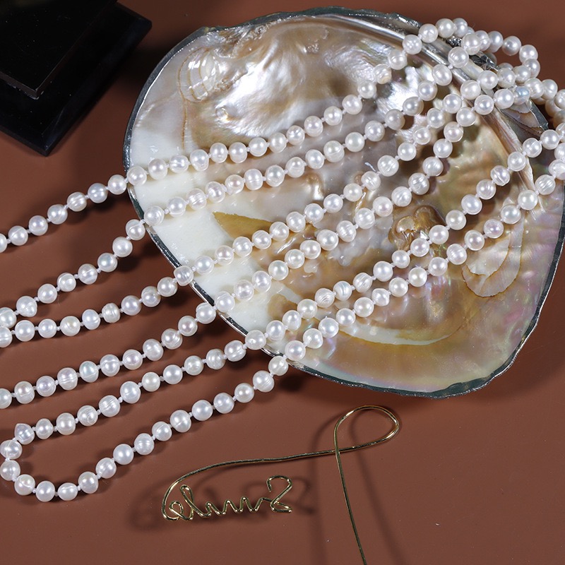 Elegant Pearl Necklace