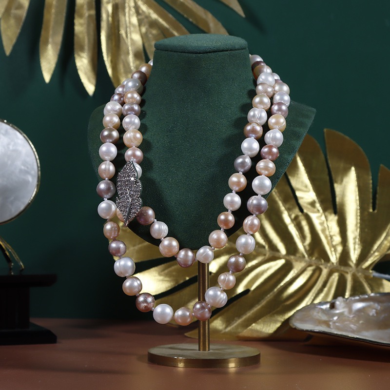 Elegant Pearl Necklace