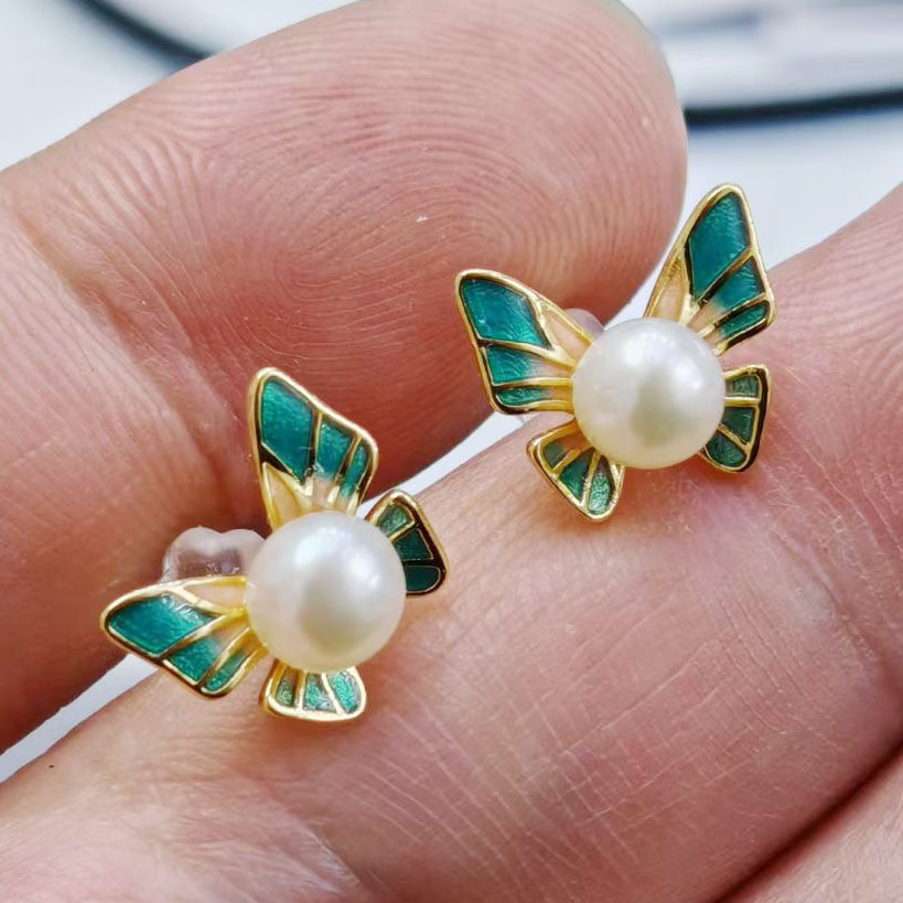 Pearl Stud Earrings  choose any 2 pairs 35usd shipped