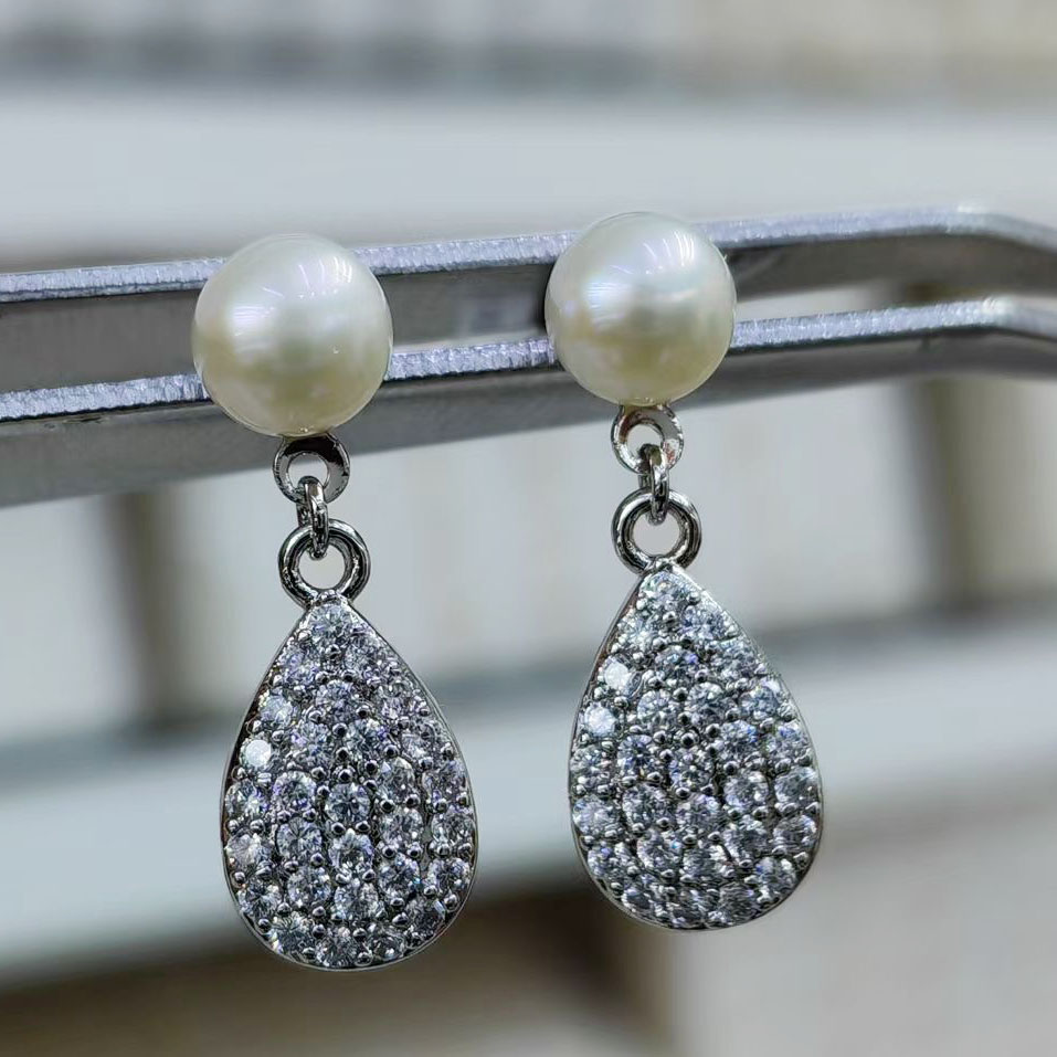 Pearl and Crystal Drop Earrings