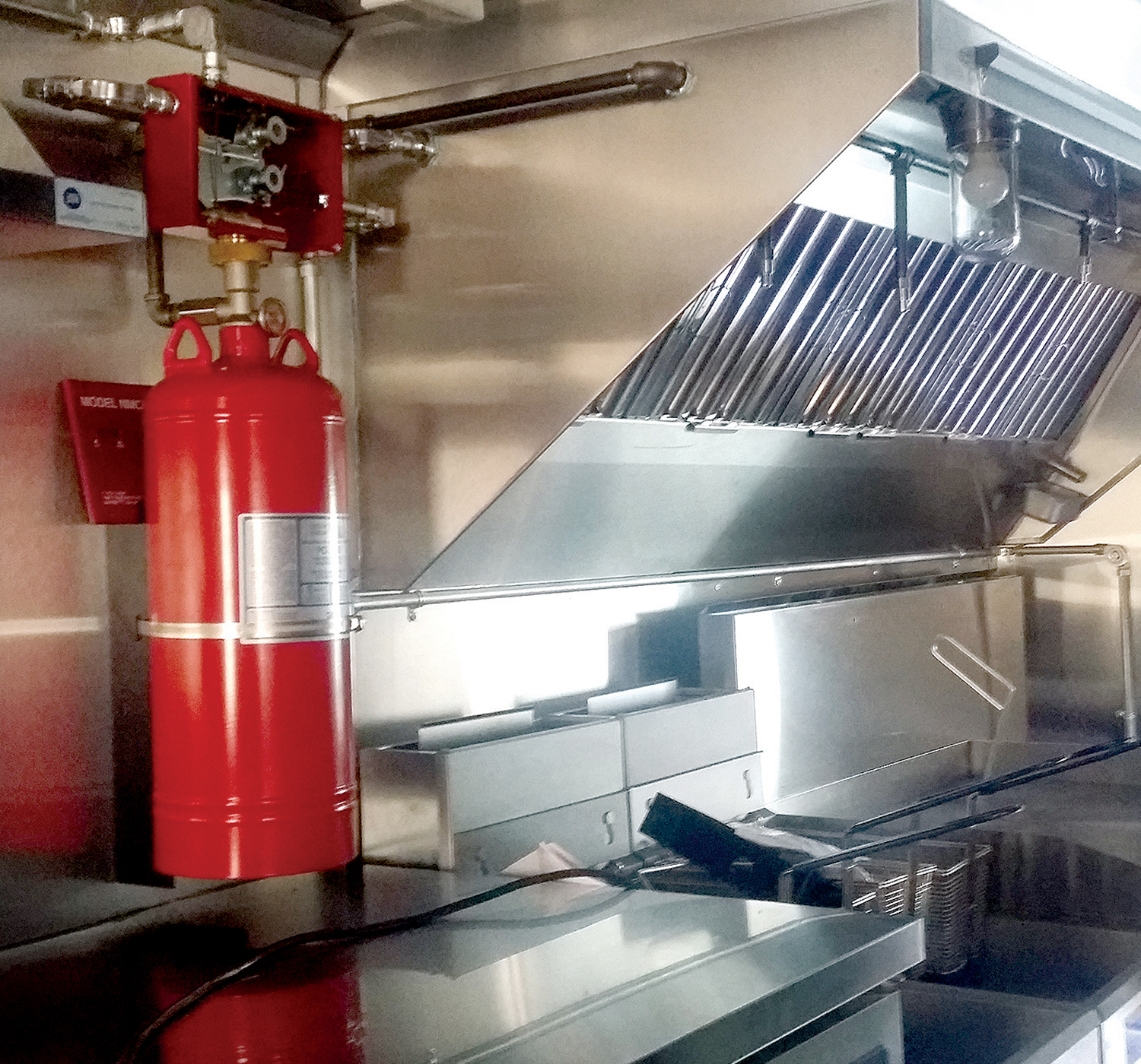 Karabük Davlumbaz Yangın Söndürme Sistemi – Kurulum ve Periyodik Bakım Hizmeti