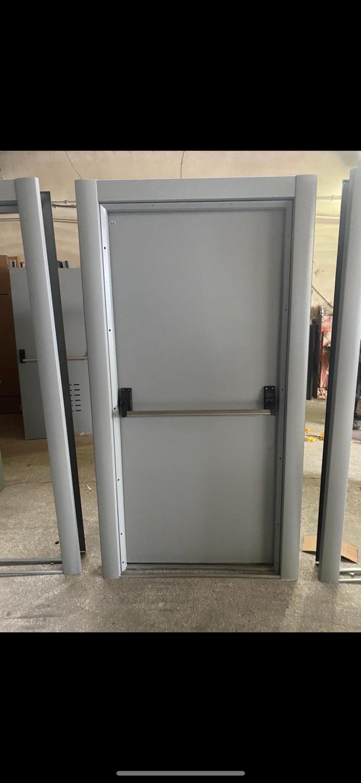 Gri Renk 120 Dakika Yangına Dayanım Belgeli Yangın Kapısı