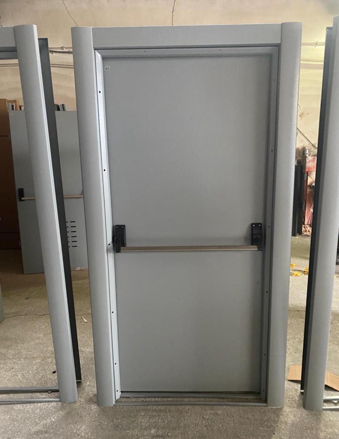 Gri Renk 120 Dakika Yangına Dayanım Belgeli Yangın Kapısı