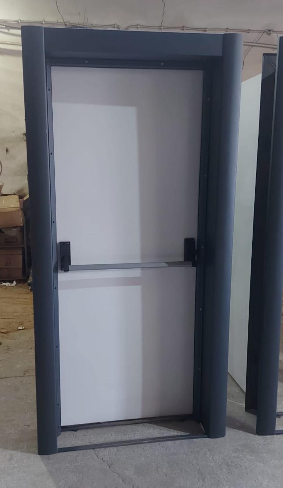 Beyaz Renk 120 Dakika Yangına Dayanım Belgeli Yangın Kapısı