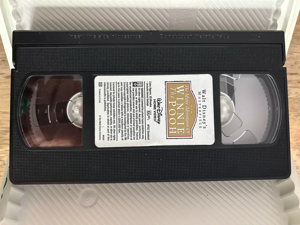 The Many Adventures of Winnie the Pooh VHS 1996 Commemorative Disney Masterpiece