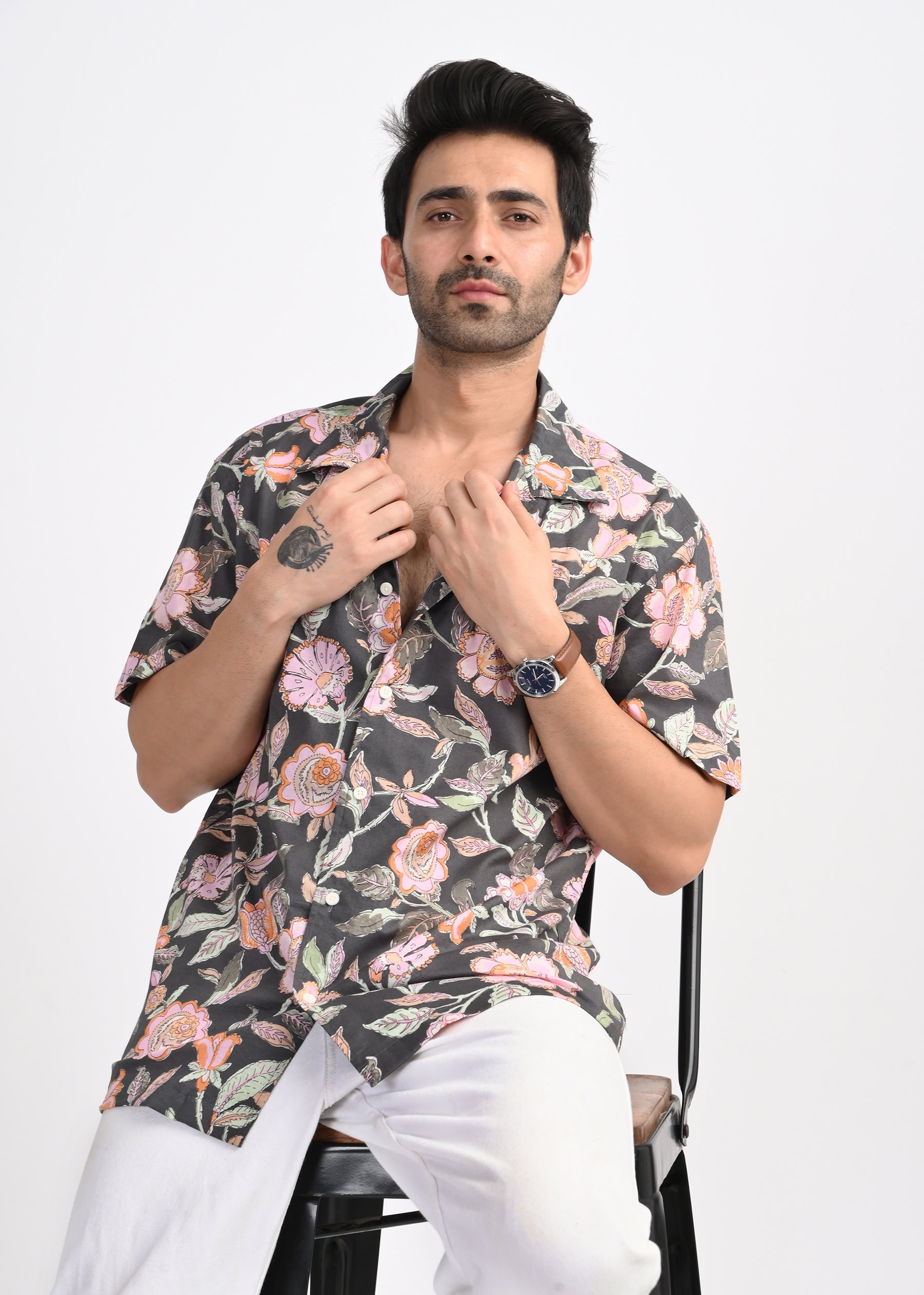 Men's Grey Floral Print Short Sleeve Shirt