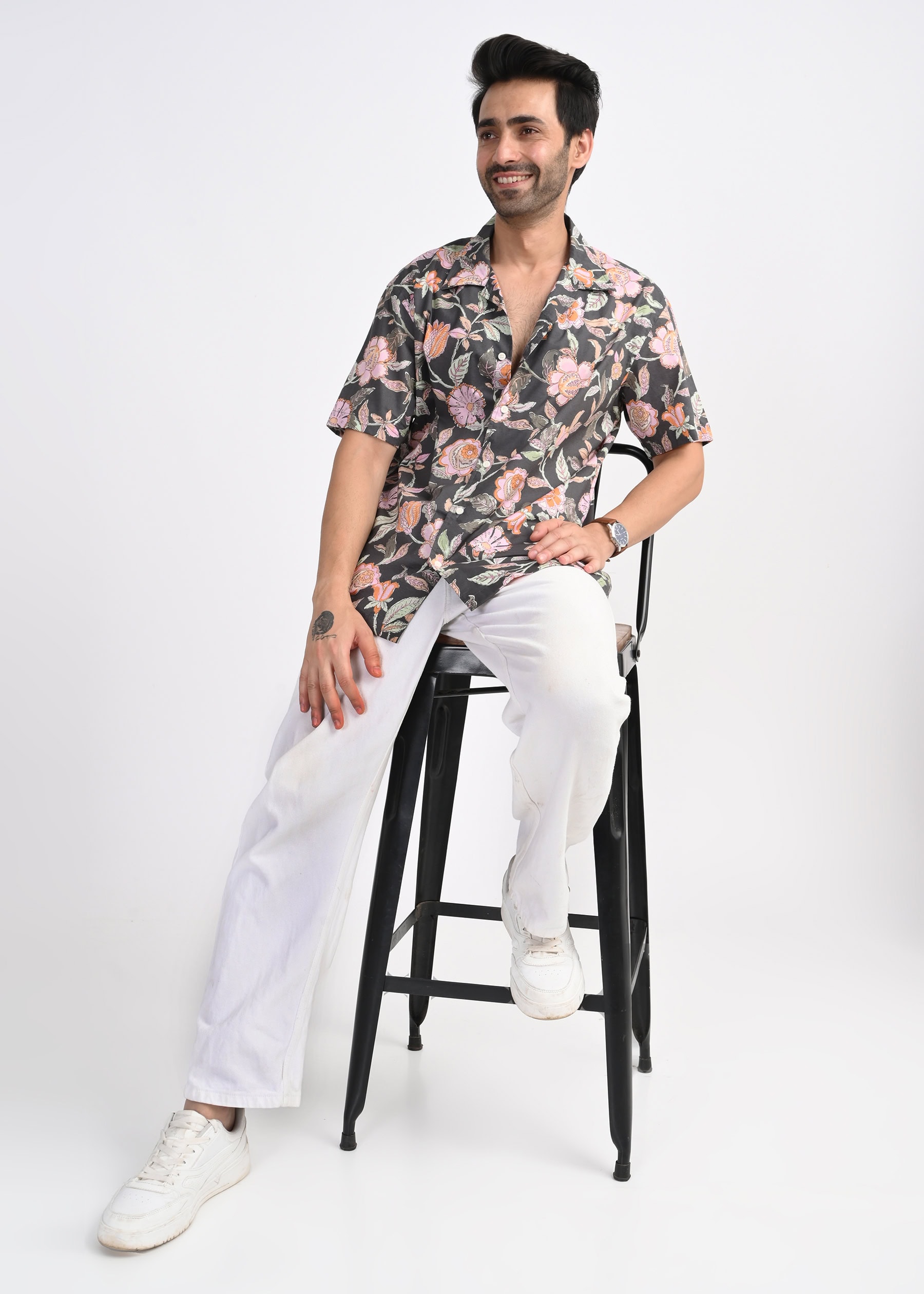 Men's Grey Floral Print Short Sleeve Shirt