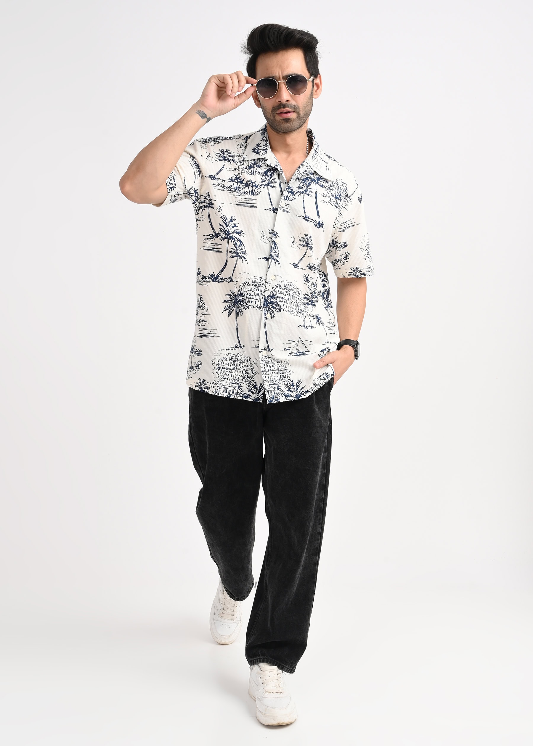 Men's Tropical island Half sleeve Print Shirt