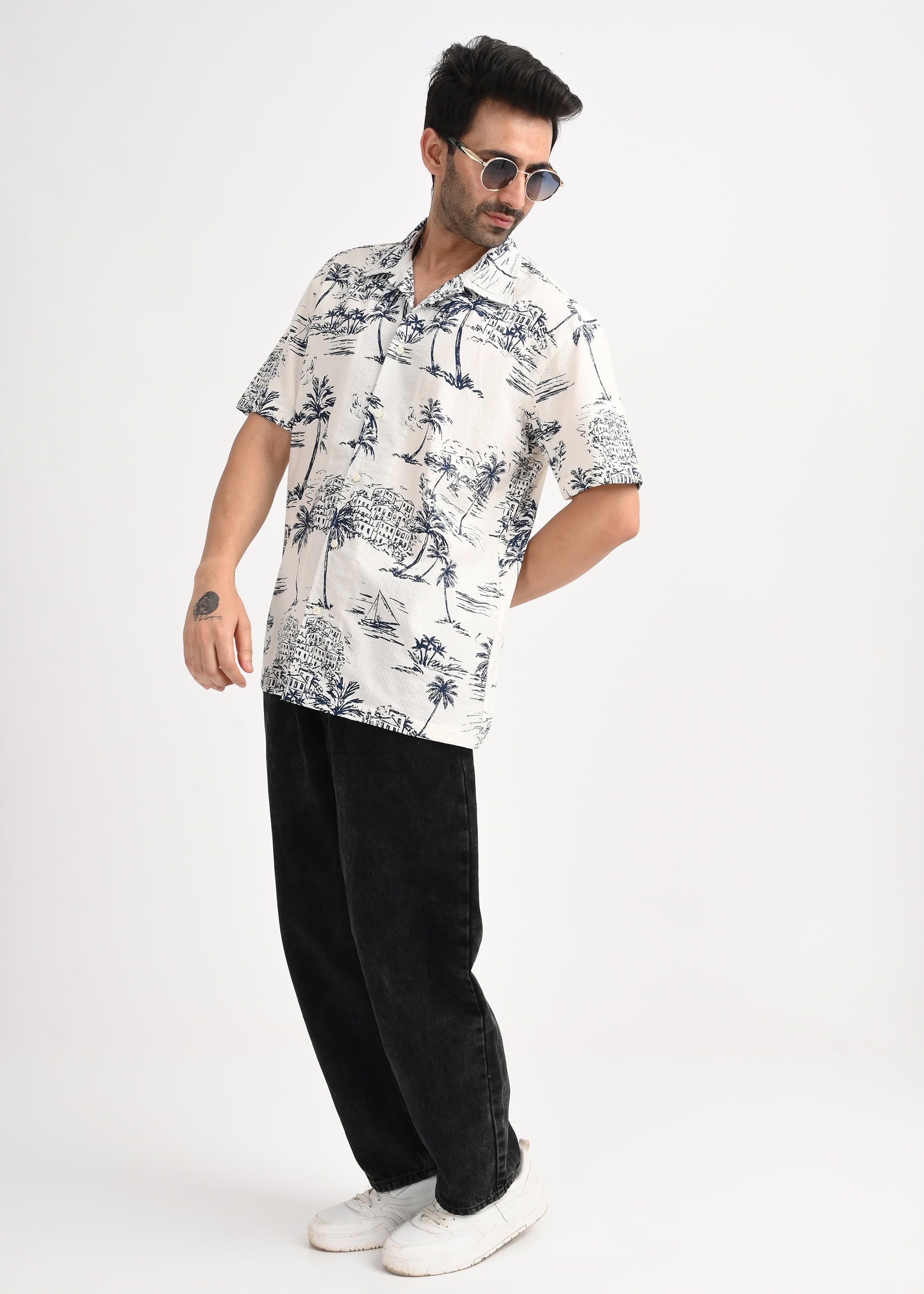 Men's Tropical island Half sleeve Print Shirt