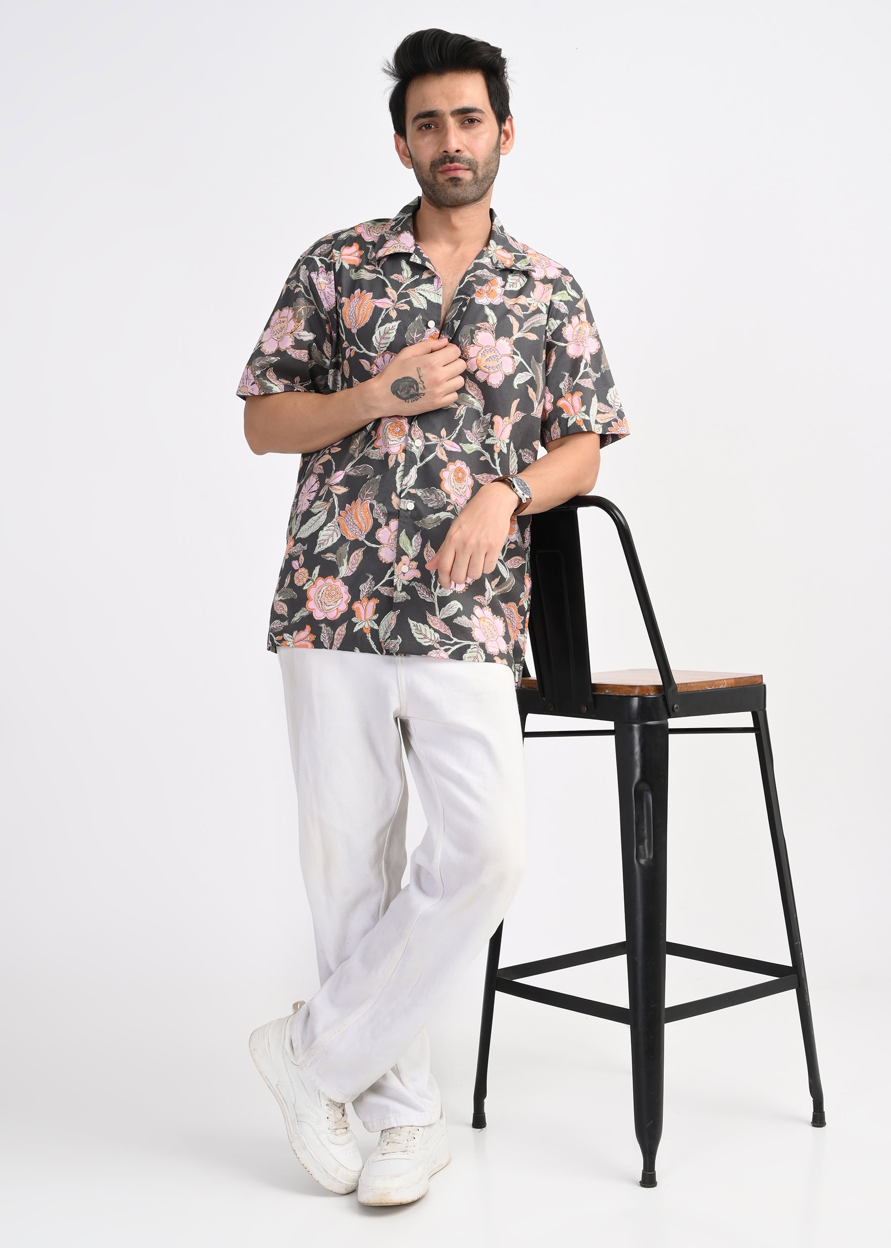 Men's Grey Floral Print Short Sleeve Shirt