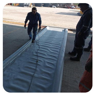 Instalación de GEOMEMBRANA para contención