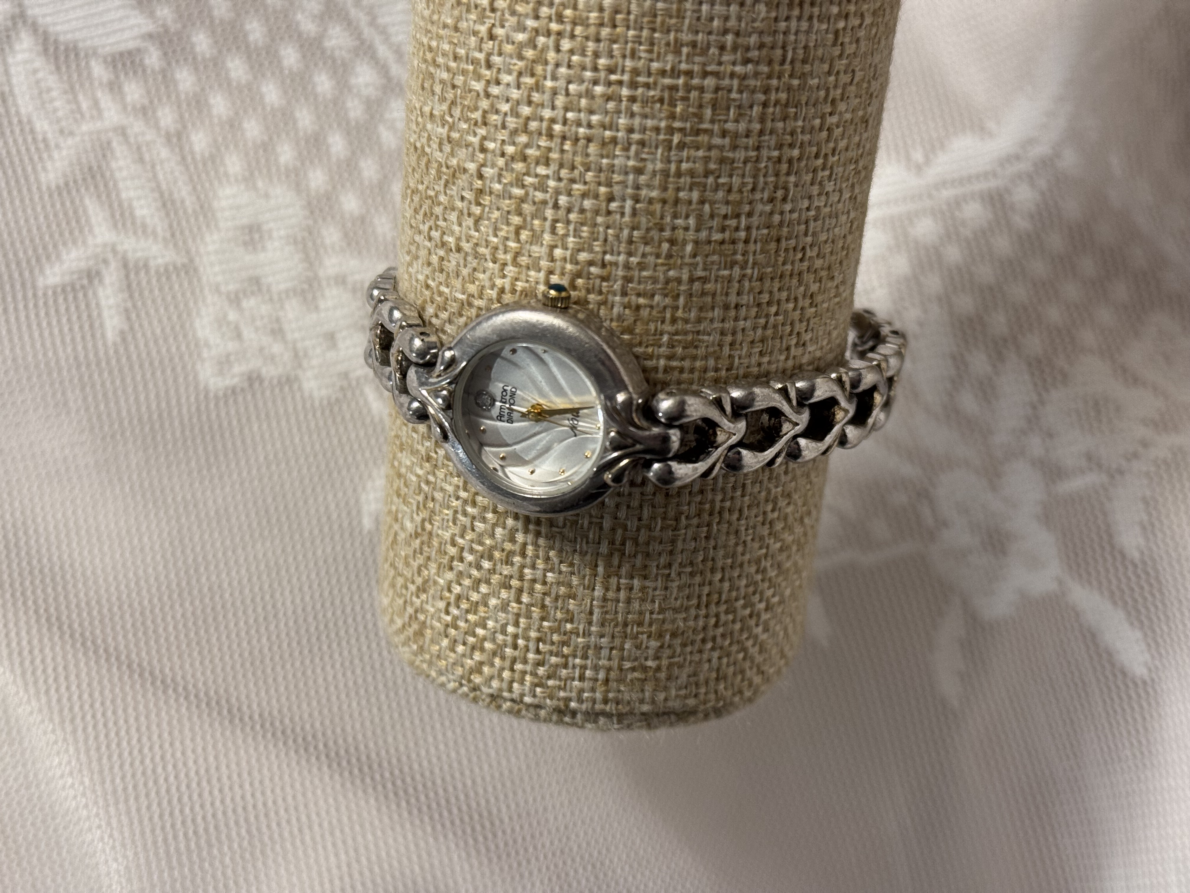 The Ribbon | Armitron Diamond
