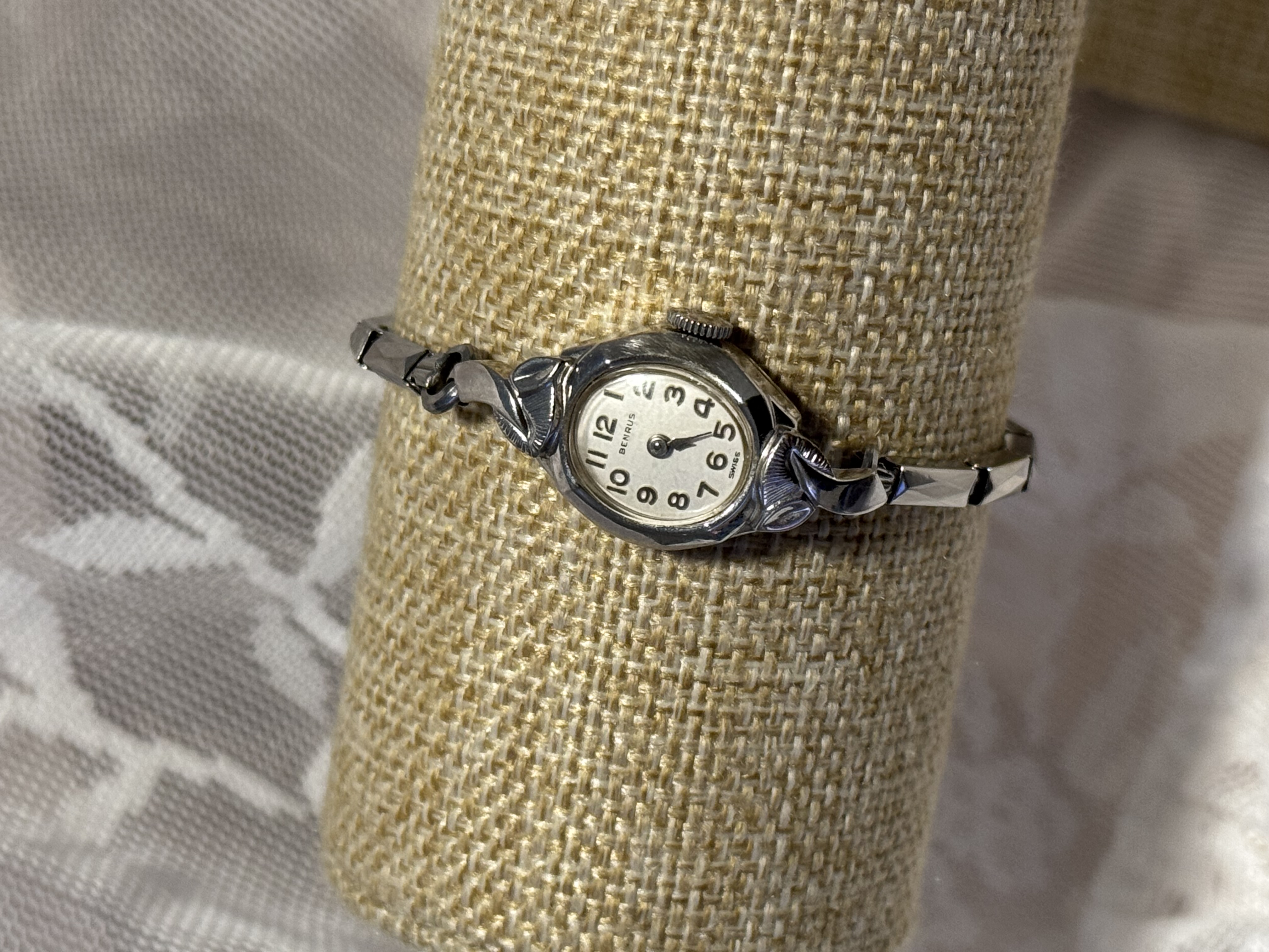 The Oval Swiss | Benrus