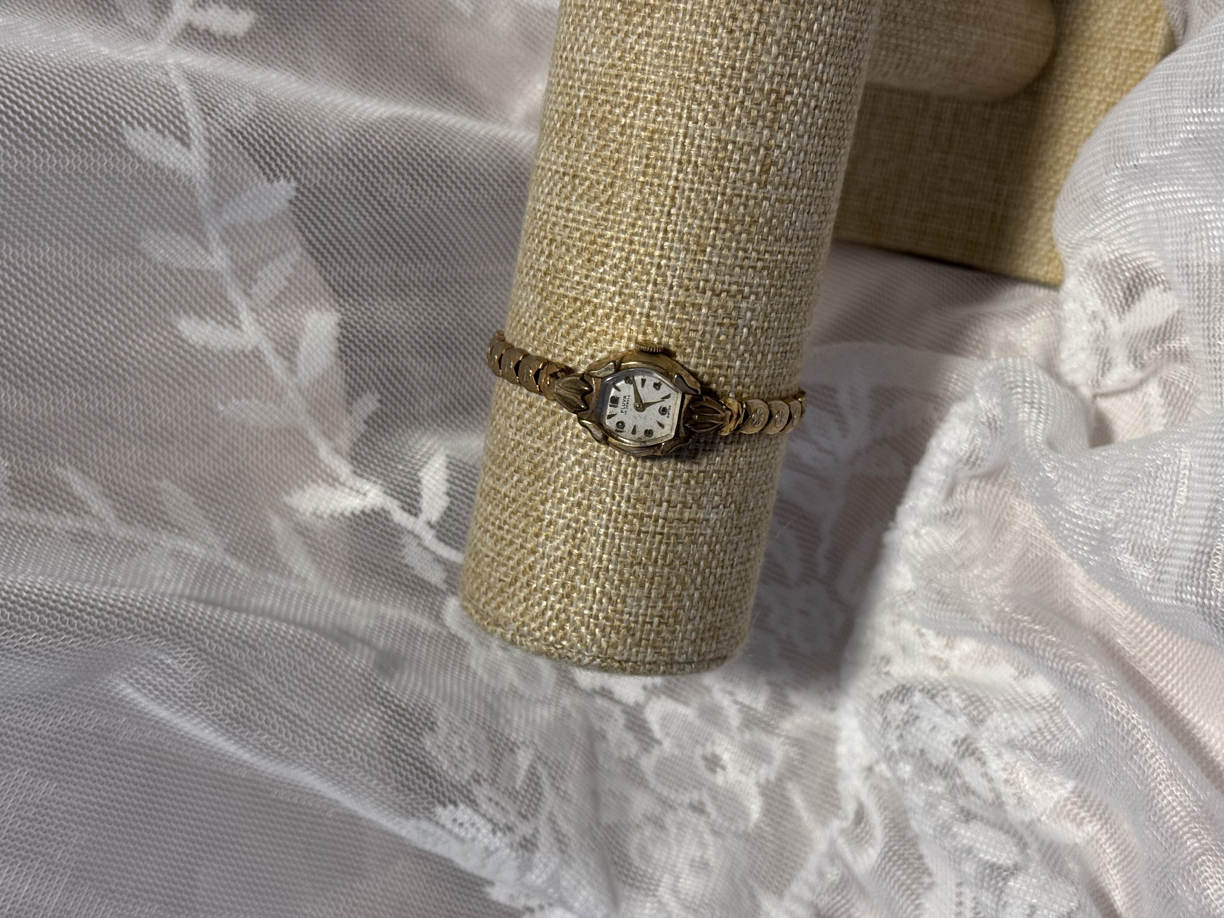 The Golden | Fluva