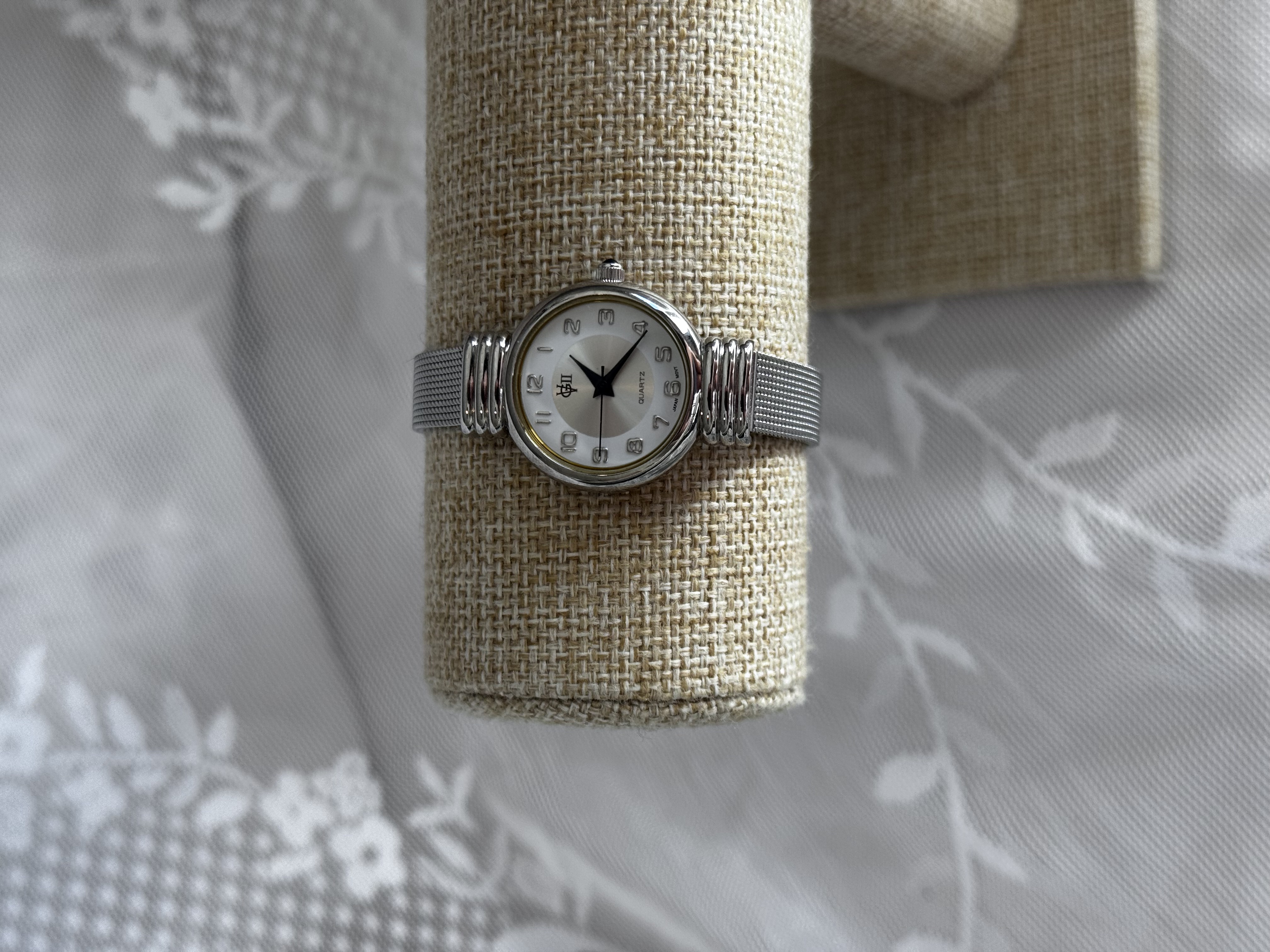 The Silver Belt | Japan Movt