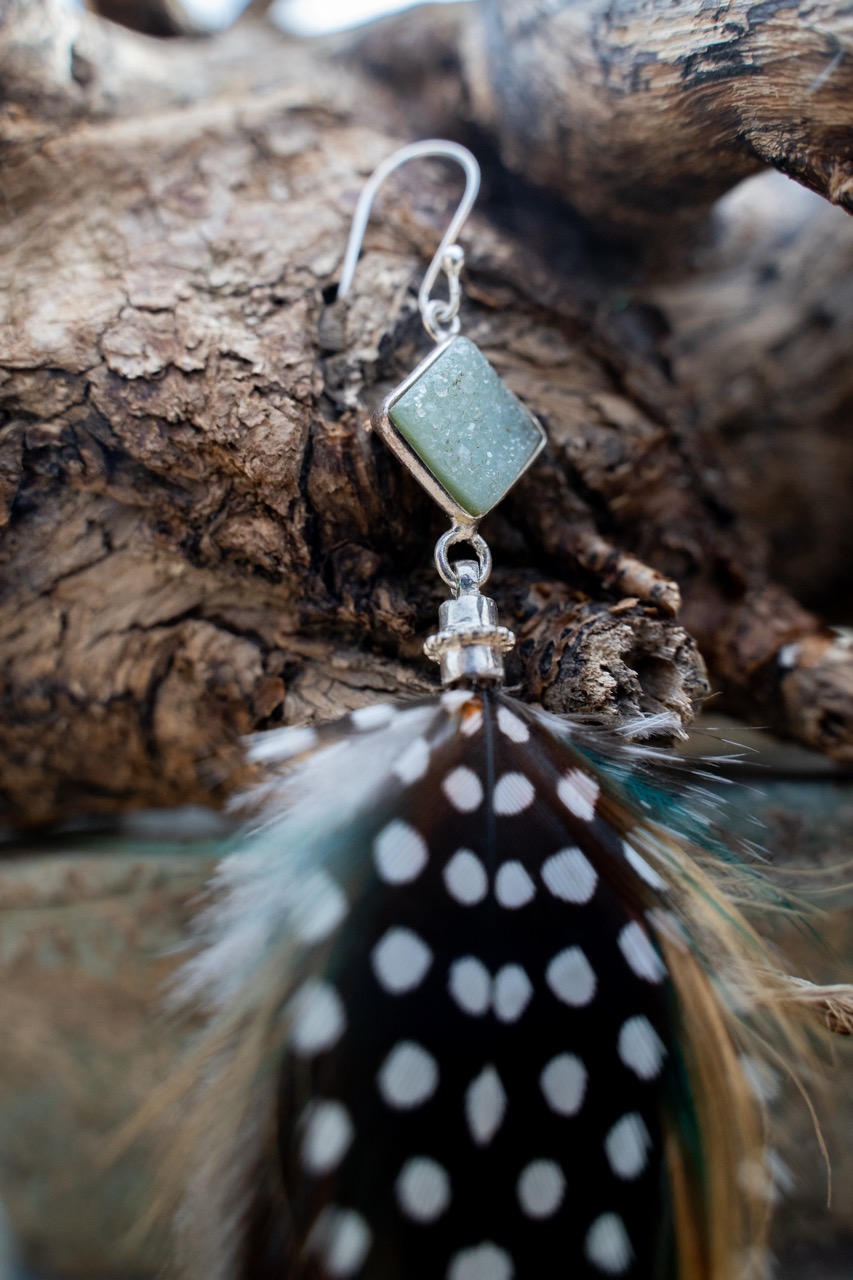 Boucle d'Oreille en Plumes Naturelles et Pierre semi-précieuse