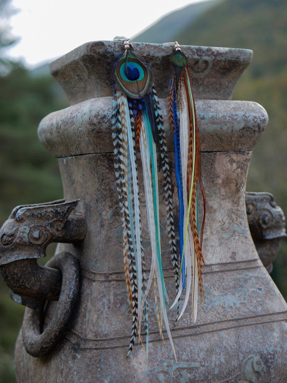 Boucle d'Oreille en Plumes Naturelles et Pierre semi-précieuse