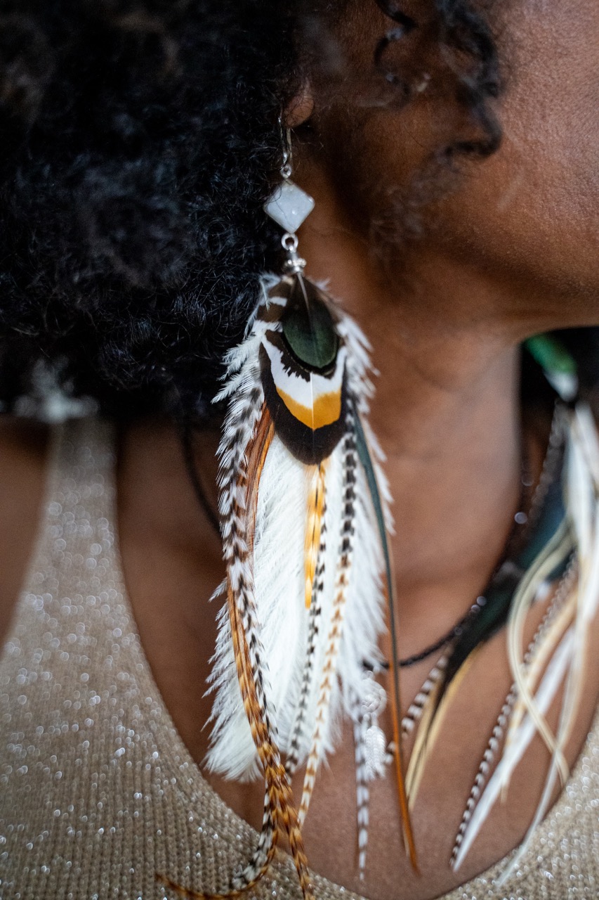 Boucle d'Oreille en Plumes Naturelles et Pierre semi-précieuse