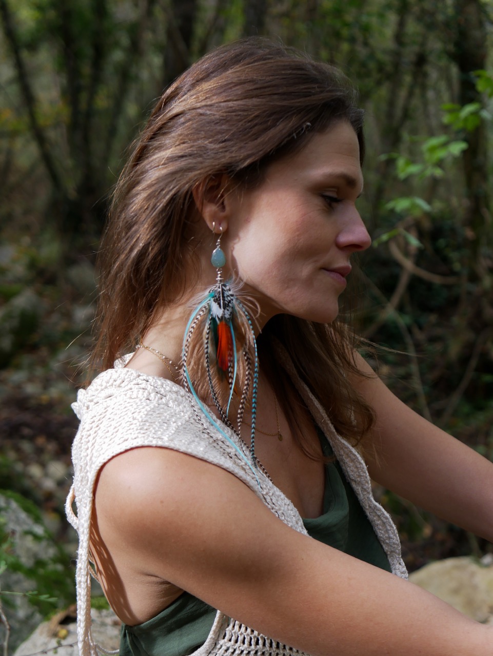 Boucle d'Oreille en Plumes Naturelles et Pierre semi-précieuse