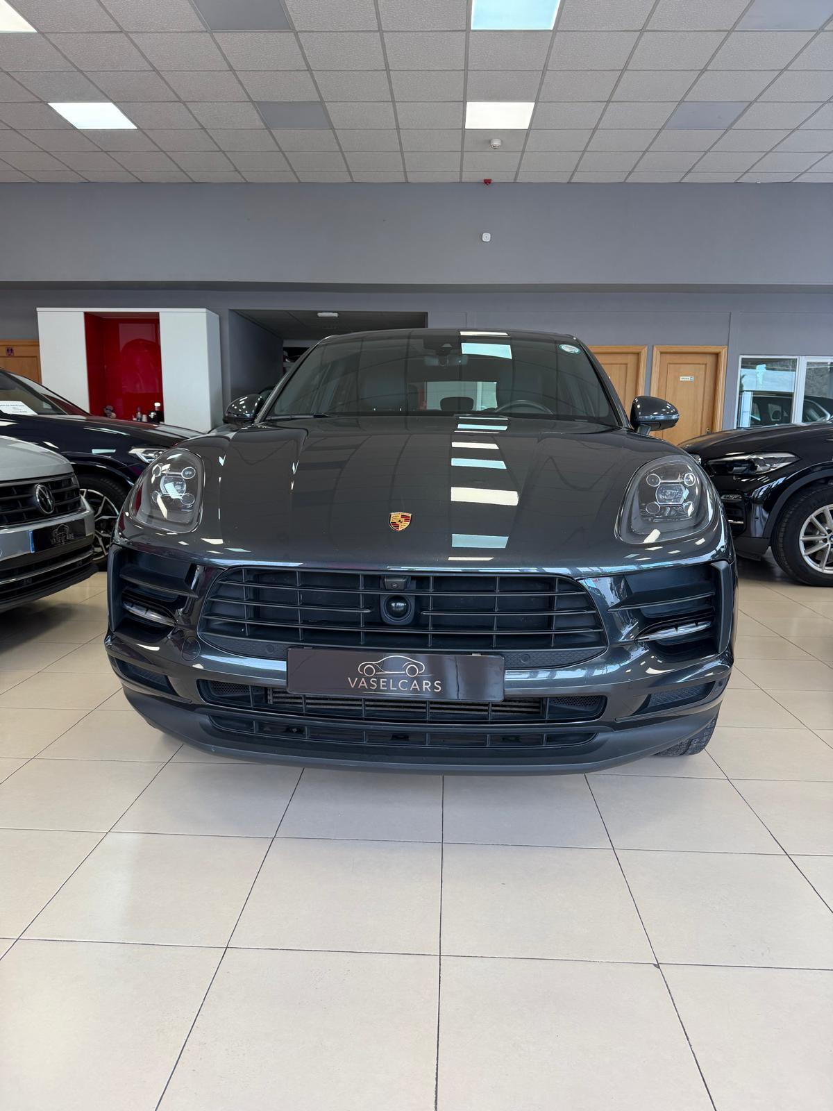 PORSCHE MACAN TURBO 2.0