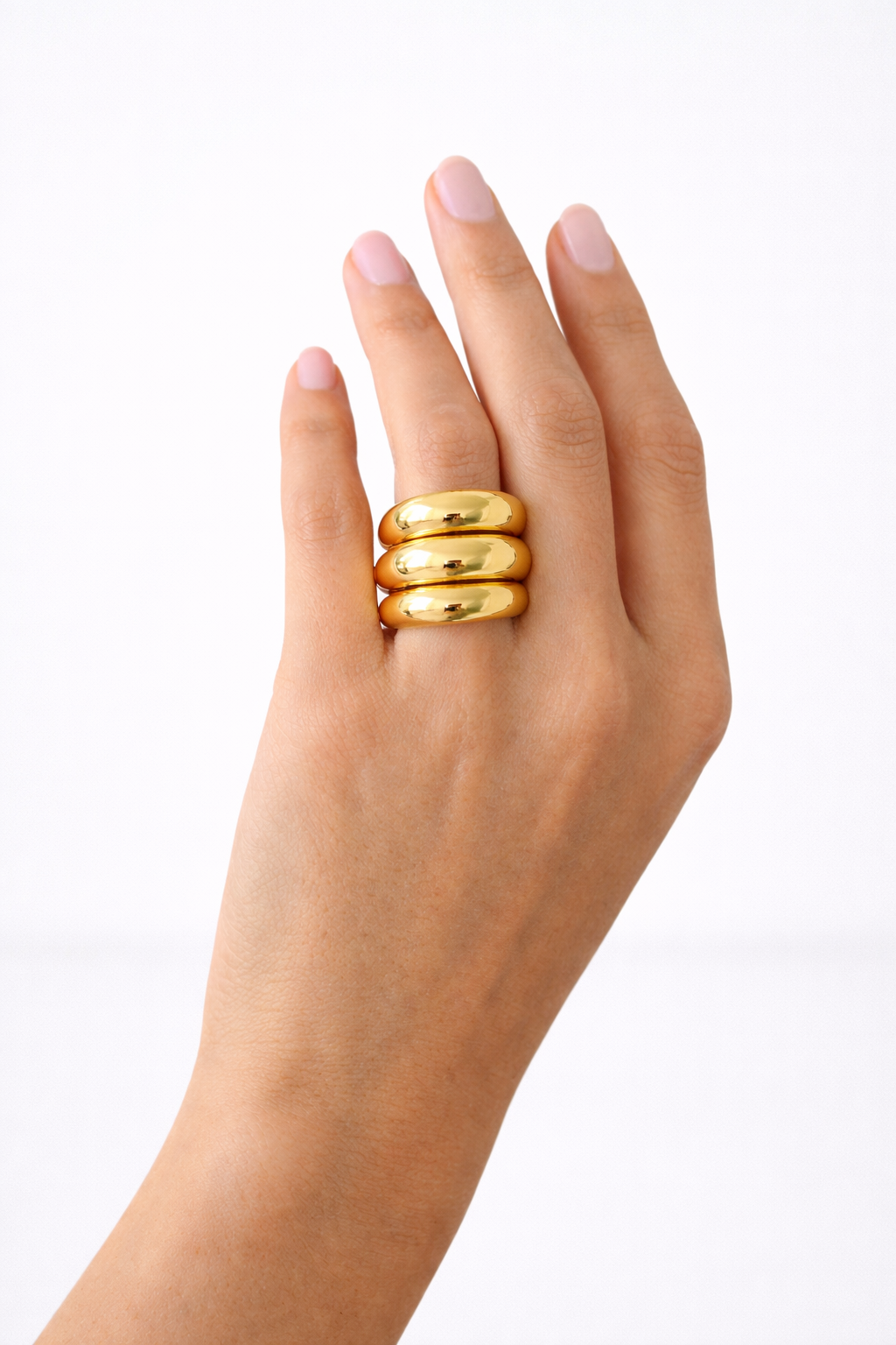 Anel dourado em aço medida 19