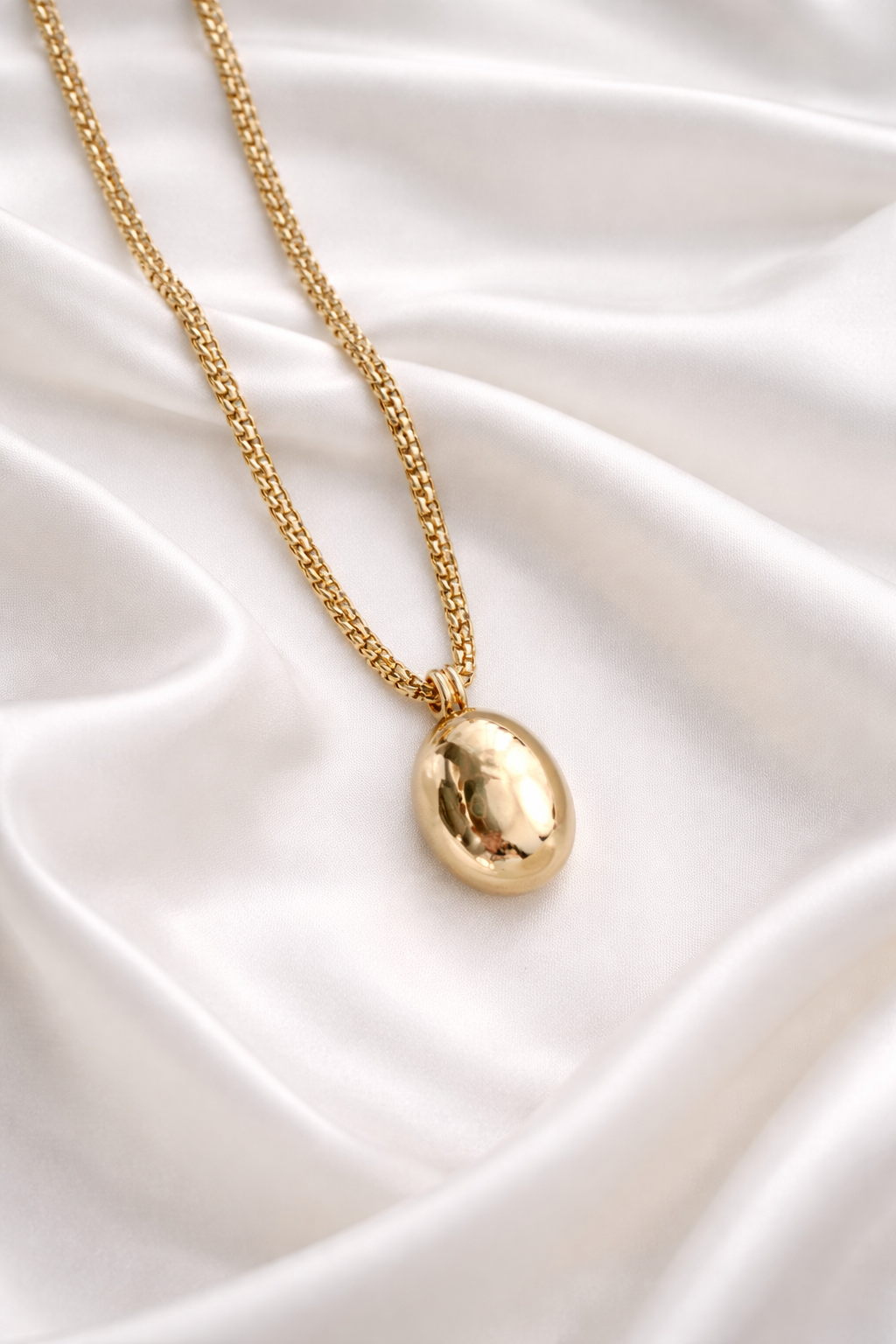 Colar de aço  Gota Dourado