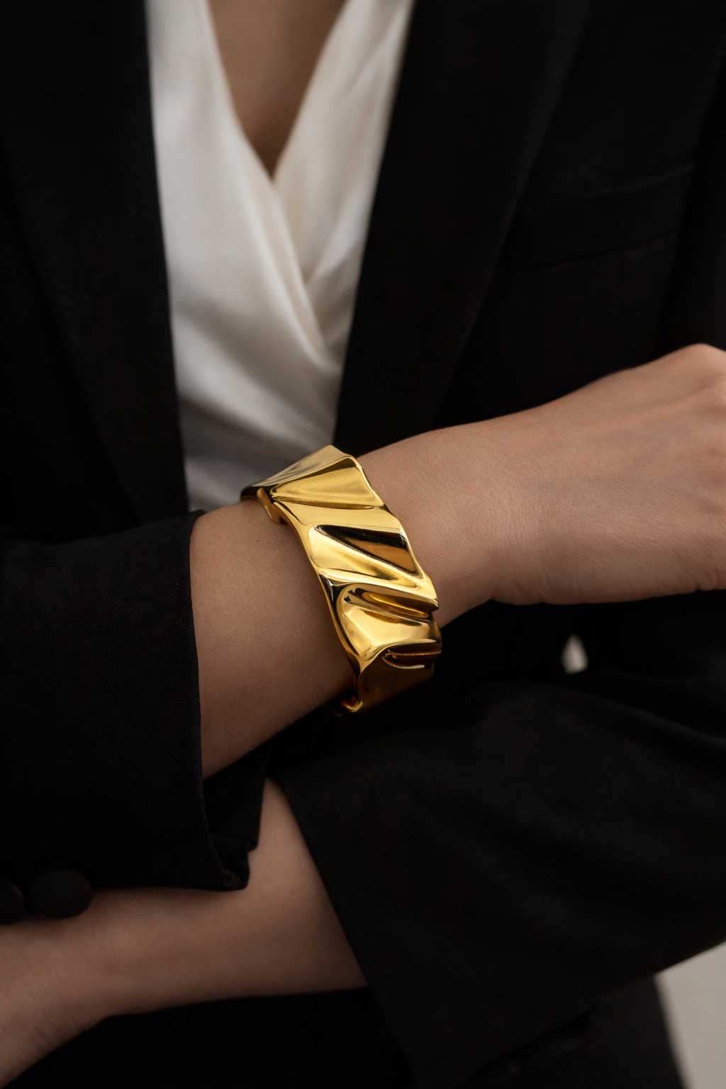 Pulseira Dourada em aço 