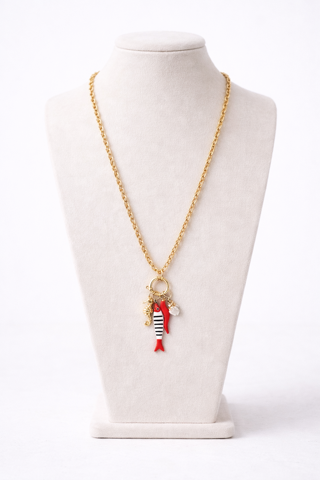 Colar de aço com Pingente de Peixe