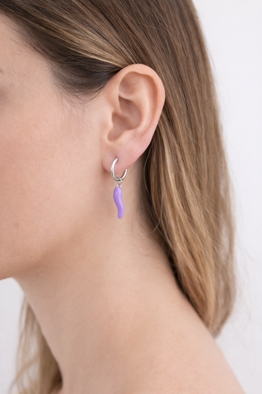 Brincos de aço argolas e Pimenta Lilás