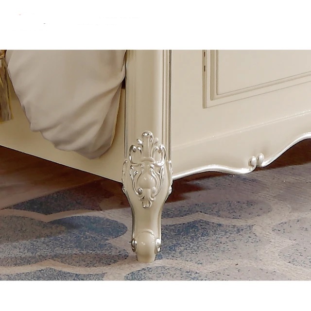 Victorian Style Hand-Carved Solid Teak Wood Bed Leather Upholstery