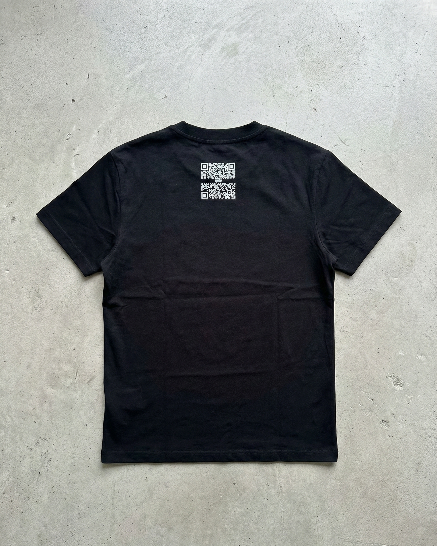 Camiseta regular NEGRA qo-dr