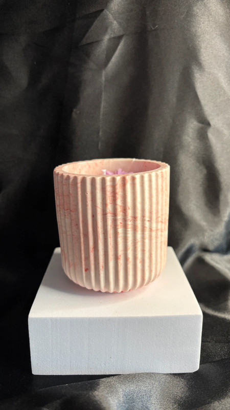 🍓 Bougie Fraise – Pot en Jesmonite