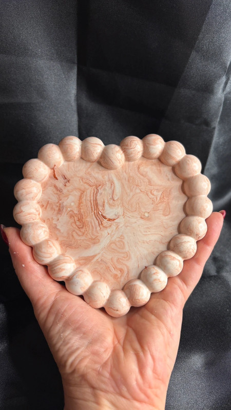 đ§Ą Vide-poche en Jesmonite â CĆur Terracotta