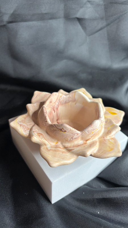 đž Bougeoir fleur en jesmonite â fait main