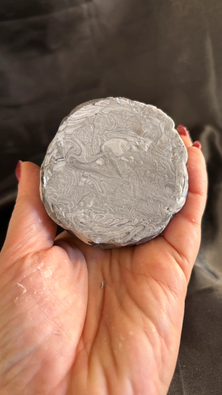 ✨ Christ en jesmonite – pièce artisanale