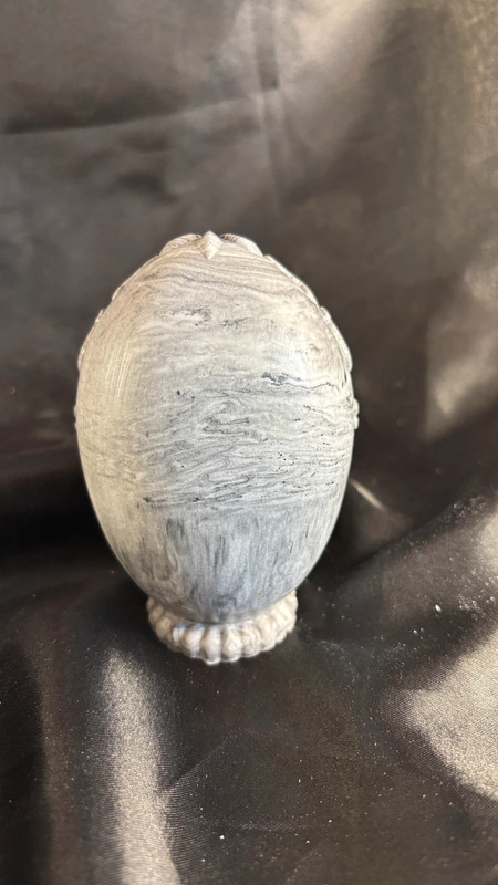 🕊️ Religieuse en Jesmonite – Sculpture Artisanale Grise