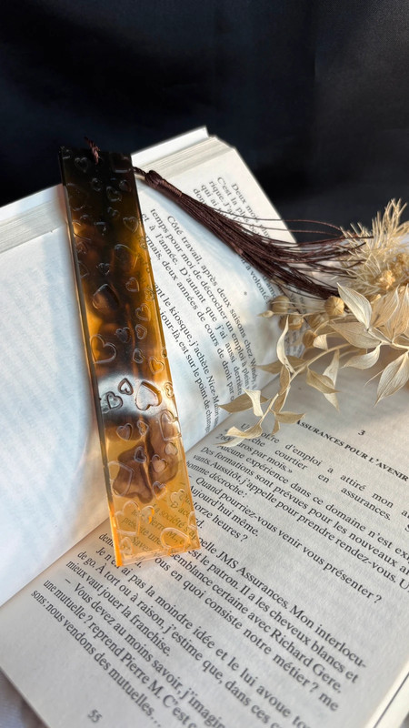 Marque-page en résine époxy – Fait main