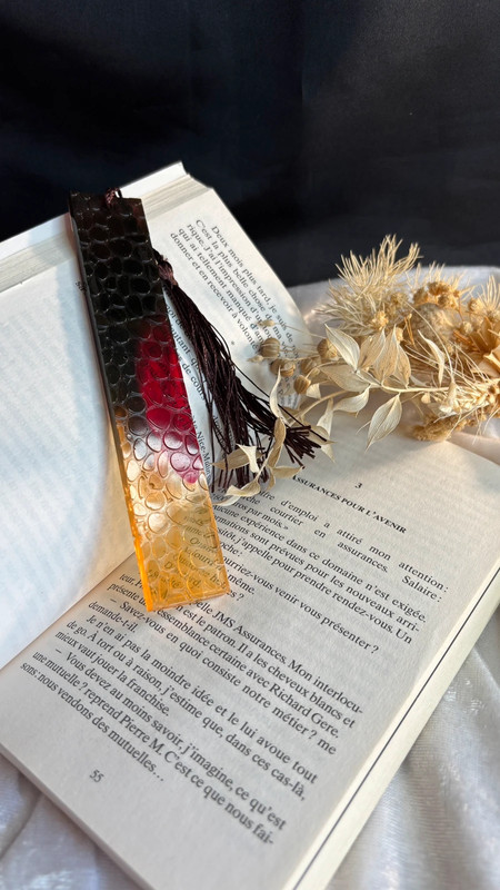 Marque-page en résine époxy – Fait main