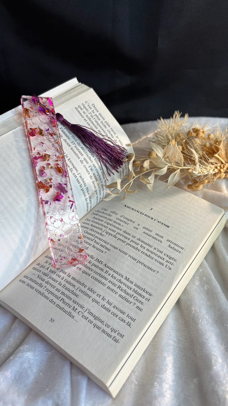 Marque-page en résine époxy – Fait main