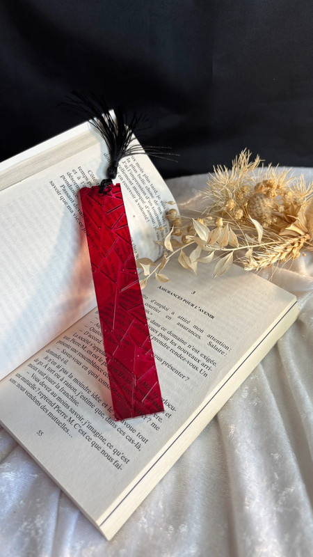 Marque-page en résine époxy – Fait main