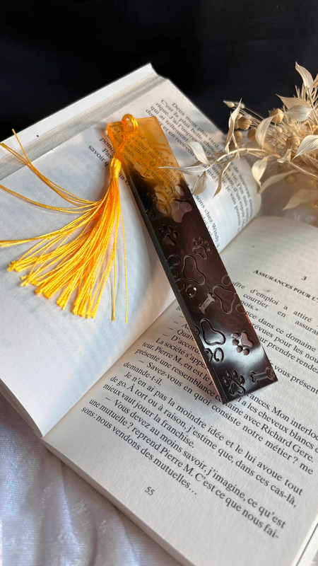 Marque-page en résine époxy – Fait main