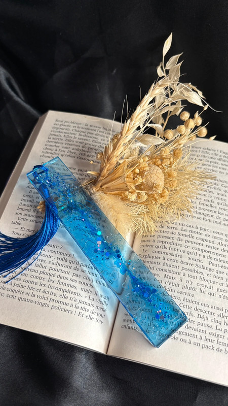 Marque-page en résine époxy – Fait main