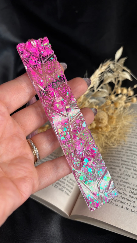 Marque-page en résine époxy – Fait main